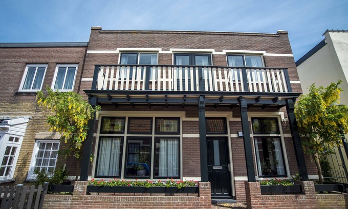 Zandvoort House | Family Home Hendriks with parking