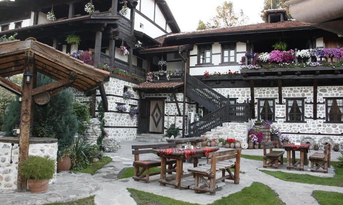Dobrinishte Hotel | Family hotel Makedonska Kruchma