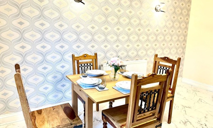 Eastleigh House | Family house in Eastleigh