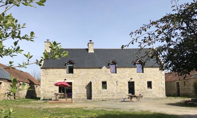 Cleder House | Family house with character, 10 minutes from the beaches of Brittany