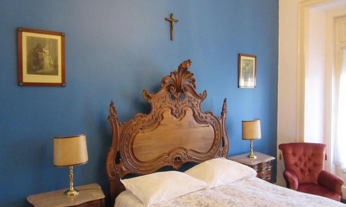 Lisbon Old Town Bed & Breakfast | Family Macedo