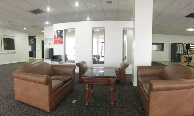 Melrose Park House | Family or Friends Vacation! 2 Affordable Units, FREE Parking, Bring Your Pet!