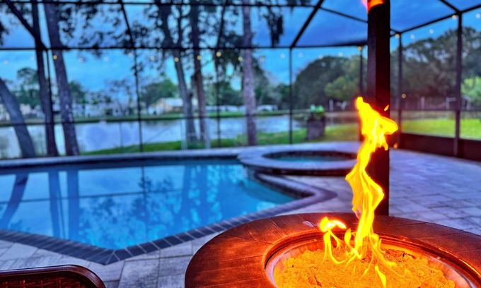 Ozona House | Family Paradise: Salt Pool, Hot Tub & Nature Views!