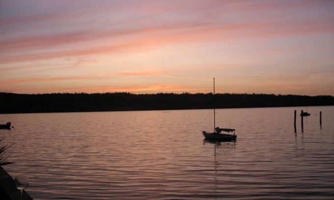 Bainbridge Island House | Family/Pet Friendly Home On 2.5 Miles Waterfront Neighborhood SPECIAL