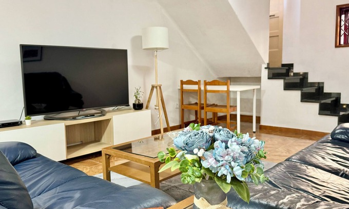 Santa Marinha Villa | Family Retreat: 5 min to D. Luis I Bridge & Metro