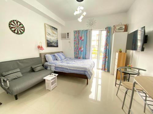 Minglanilla Apartment | Family Room Condo in Minglanilla