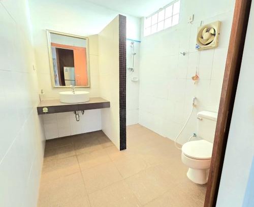 Ban Chang Apartment | Family room