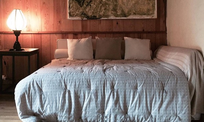 Le Puy-en-Velay Bed & Breakfast | Family room-Wet room-Chambre Grenade