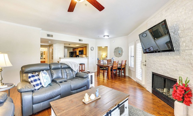 North Scottsdale Condo | Family Scottsdale Condo: Access to Pool & Hot Tub