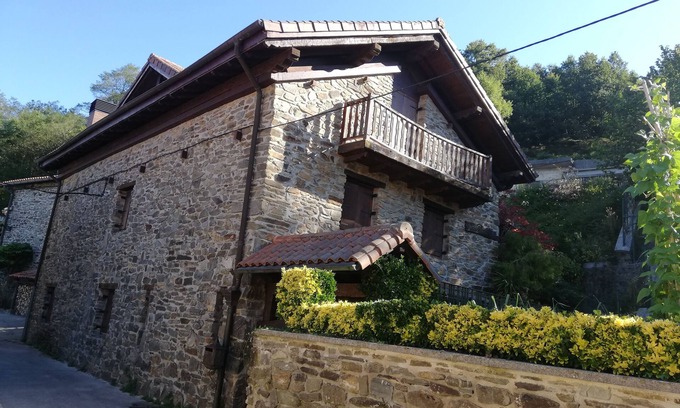 Arano Villa | Family Serenity Mountain Farmhouse in Arano. Just 30mins Drive to Donosti