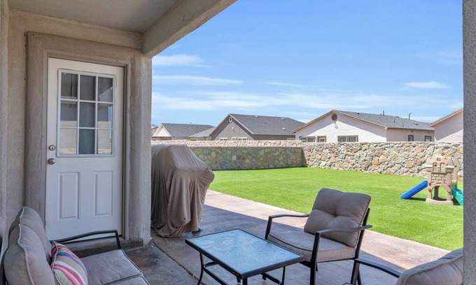 Socorro House | Family size home 5 minutes to I-10, shops, and food places!