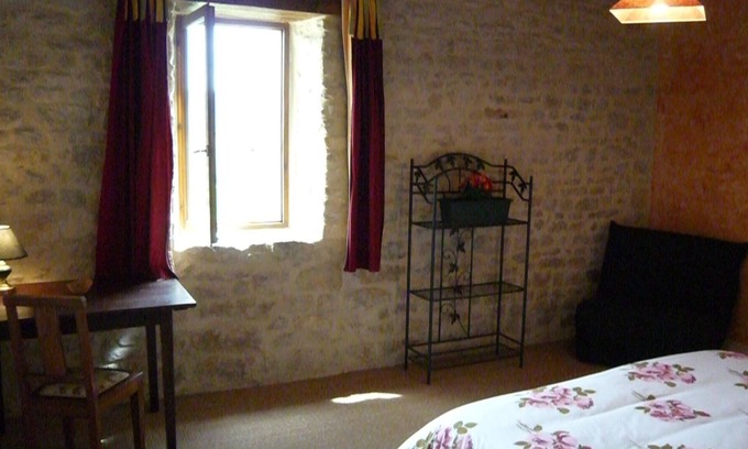 Juaye-Mondaye House | Family suite with 2 bedrooms, sleeps 4 at the Ferme Manoir Saint Barthélemy