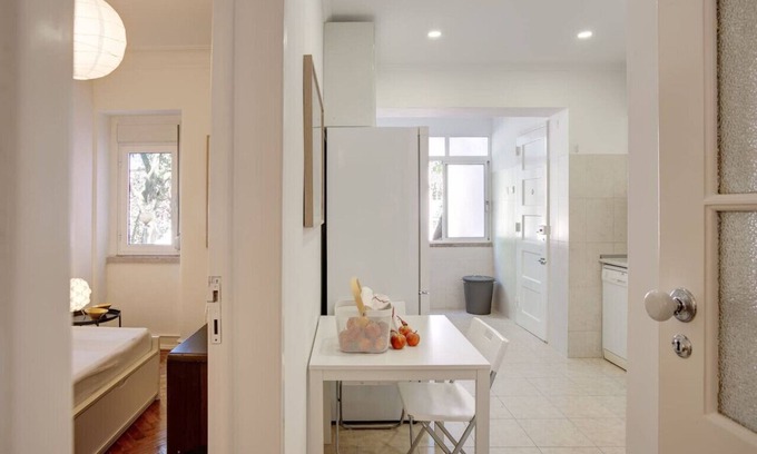 Sao Joao de Deus Apartment | Family Tailor Made Flat in Areeiro