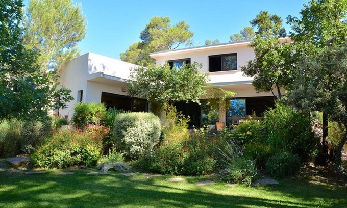 Assas Villa | Family villa in the heart of the vineyards, heated swimming pool and garden