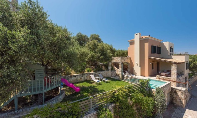 Agia Villa | Family Villa on a quiet hill slope with swimming pool and amazing tree house.
