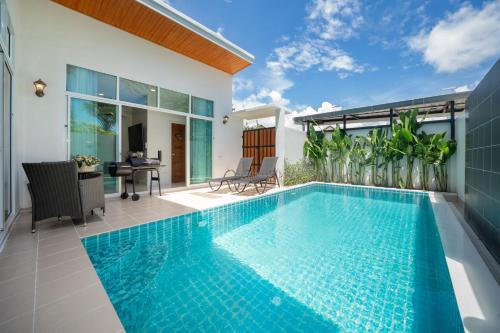 Thep Kasattri Villa | Family villa with Private swimming pool Phuket