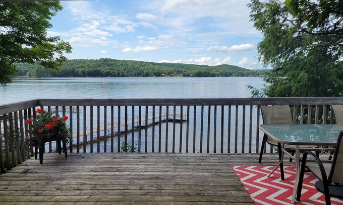 Algonquin Highlands Cottage | Family waterfront cottage with shallow, sandy entry - drive in, road access.