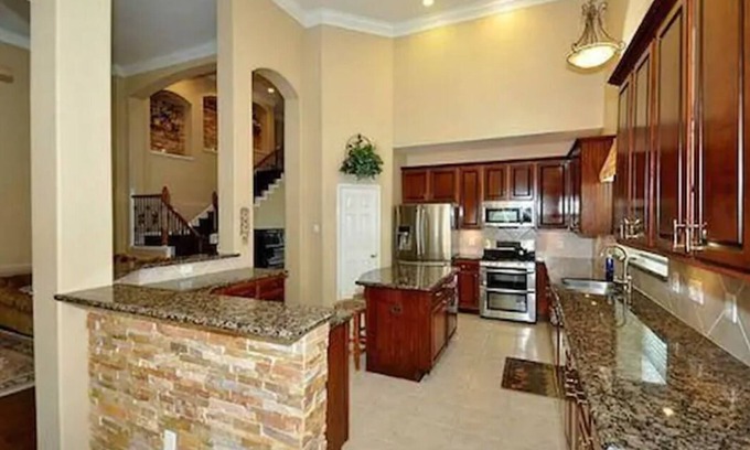 Barker House | ♕Fancy Home near Cypress♕