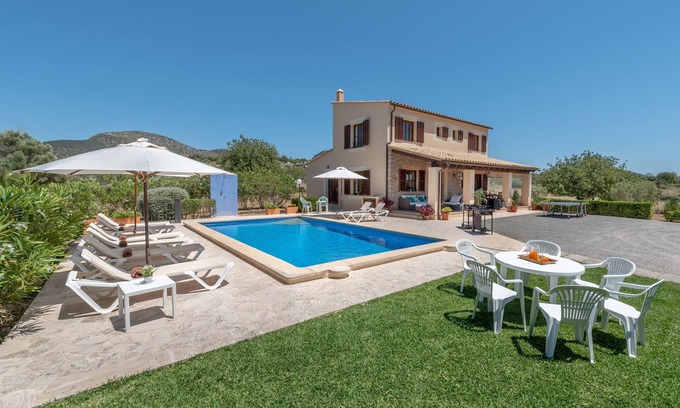 Sant Llorenc des Cardassar Villa | Fantastic Country House with Pool, Wi-Fi and Patio; Parking Available