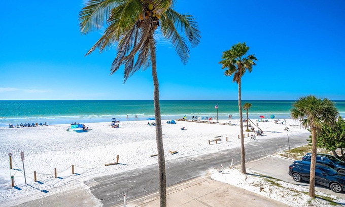 Siesta Key Village House | Fanta-Sea on the Beach by Beachside Management - 53 Beach Rd