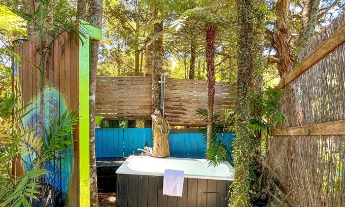 Matapouri House | Fantail Grove - Sandy Bay Retreat