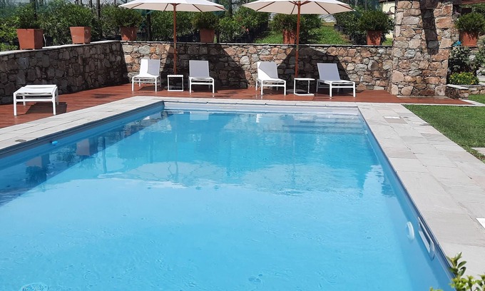 Sesta Godano Apartment | Fantastic farmhouse with pool one step away from Cinque Terre. app V