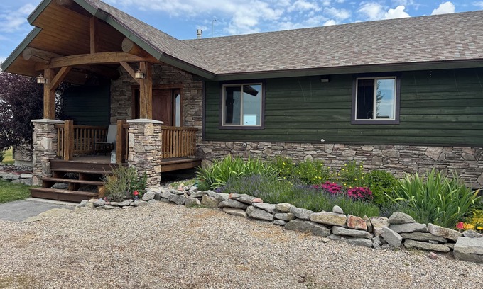 Tetonia House | Fantastic Grand Teton Views, Location, Tranquility and Beauty