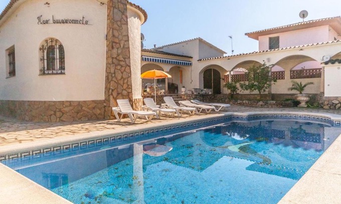 L'Escala House | Fantastic Holiday Home with Private Pool in L Escala