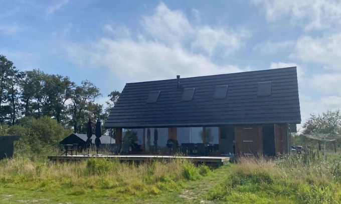 Goengahuizen House | Fantastic holiday home on private island