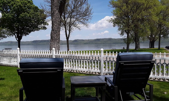 Lake City House | Fantastic Large Home Right On Beautiful Lake Pepin!