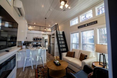 Tracy City House | Fantastic Secluded Cabin in Monteagle, Tennessee