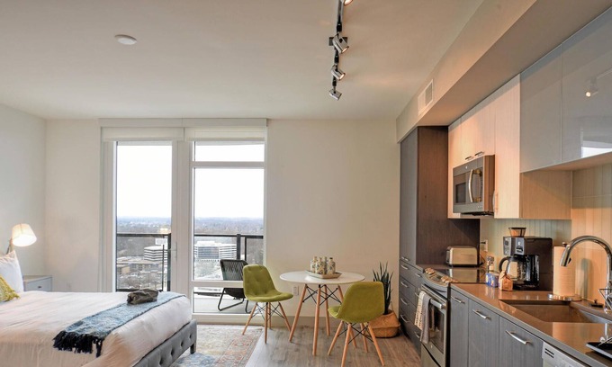 Tysons Apartment | Fantastic Studio in Tysons, Pool + Fitness Center