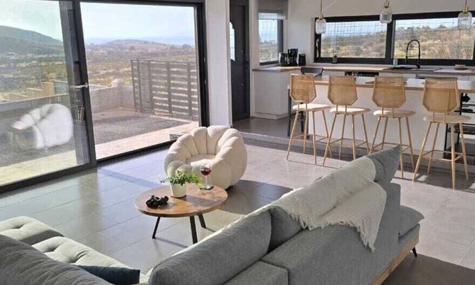 Saronikos House | Fantastic sunset 20 minutes from the airport and 10 minutes from the beach!