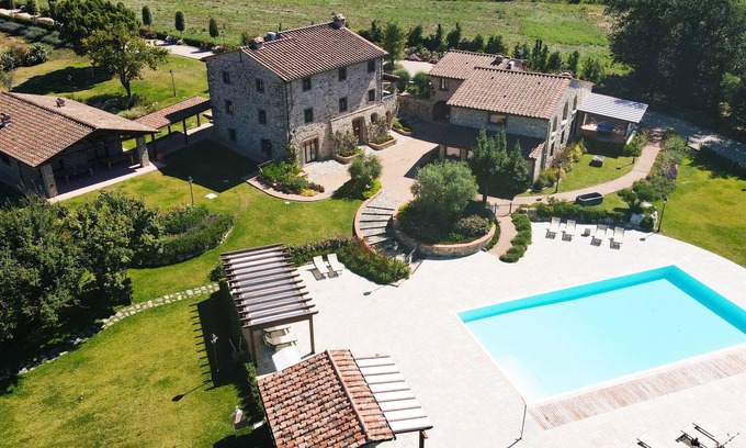 Porrena House | Fantastic Tuscan Villa, heated Pool large party room and professional kitchen.