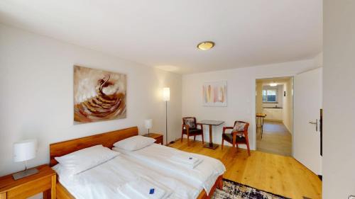 District 6 Apartment | Fantastic, very central studio - Sun 1