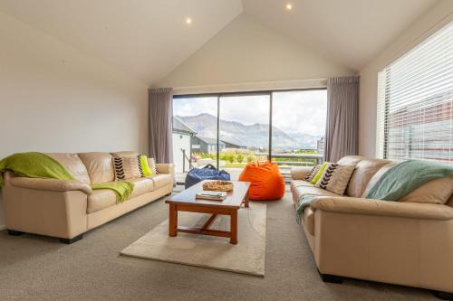 Wanaka House | Fantastic Views on Farrant Dr