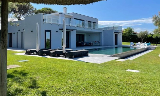 Isola Albarella Villa | Fantastic Villa with Private Pool - Luxury Holidays on Private Island Albarella