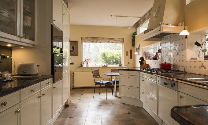 Bloemendaal Villa | Fantastic Villa on a dune! Close to Amsterdam and the sea! Lots of privacy.