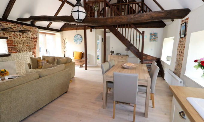 Sculthorpe Cottage | Far Barn
