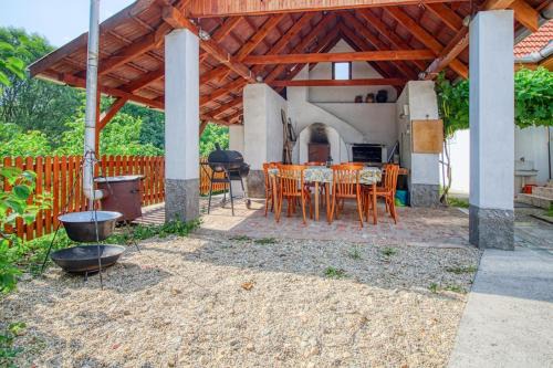 Noszvaj House | Farkaskő Vendégház