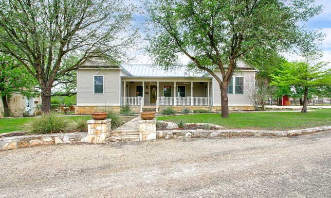 Comfort House | Farm House at Riven Rock Ranch in Comfort TX
