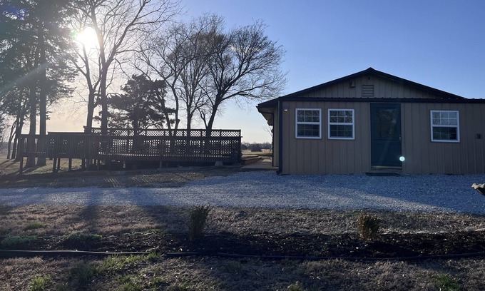Deepwater House | Farm House on 30 acres by Truman Lake, Clinton Missouri, and Bucksaw Marina