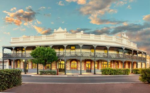Northam Hotel | Farmers Home Hotel