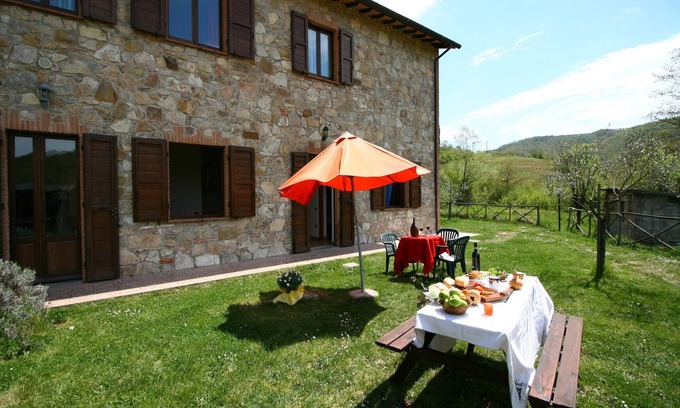 Passignano sul Trasimeno Other | Farmhouse near Lake Trasimeno with Pool