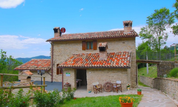 Mercatello sul Metauro Other | Farmhouse in Marche with Pool and Views