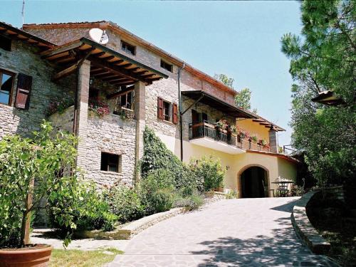 Monte Santa Maria Tiberina House | Farmhouse in Umbria near Palazzo Bourbon
