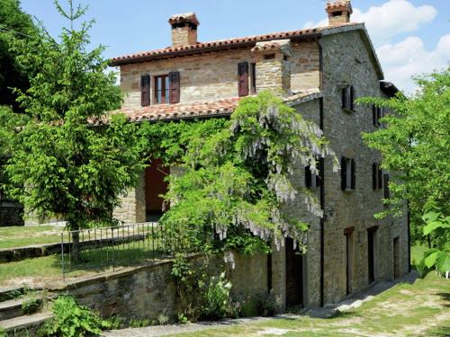 Apecchio House | Farmhouse in Apecchio with Pool & Spa