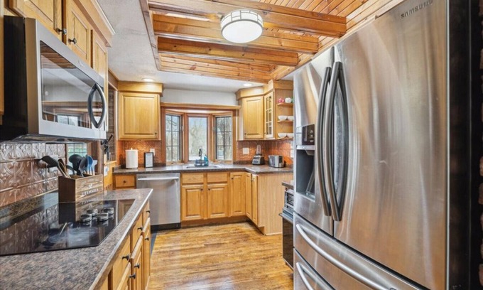 East Leroy House | Farmhouse in Battle Creek