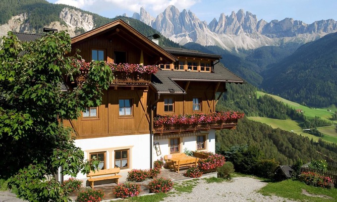 Funes Apartment | Farmhouse in Funes Valley with Dolomite Views