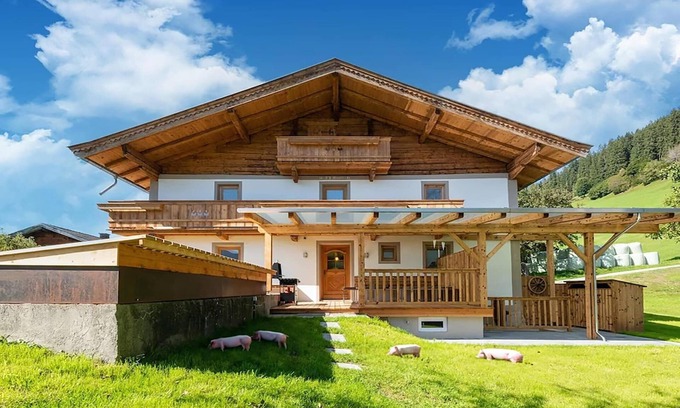 Bramberg am Wildkogel House | Farmhouse in Wildkogel near Ski Slopes